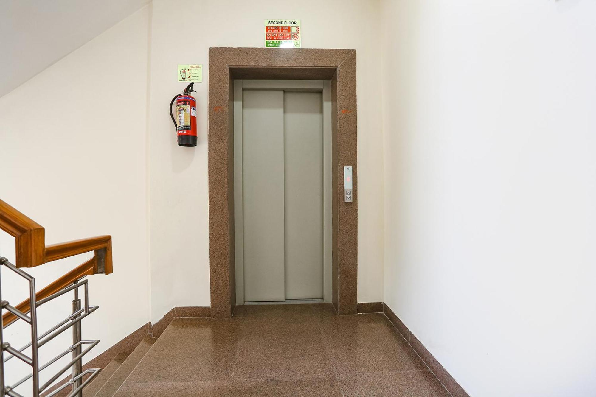 Fabhotel New Journey Hospitality Gurgaon Eksteriør billede
