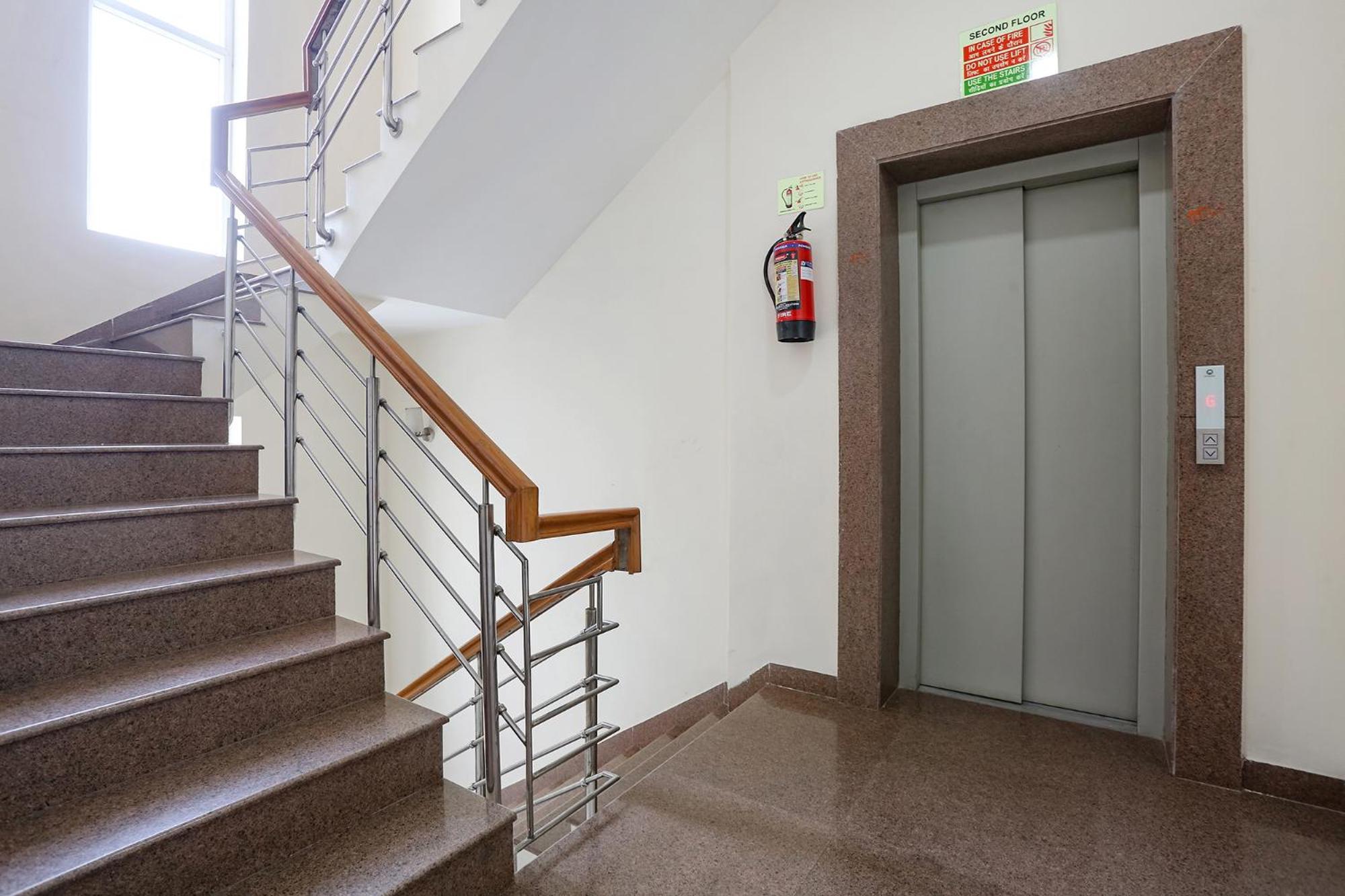 Fabhotel New Journey Hospitality Gurgaon Eksteriør billede